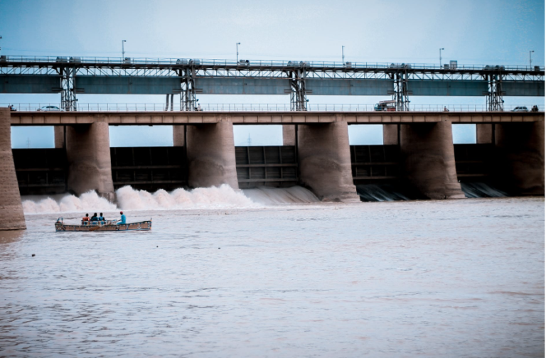 Common Factors for Dam Disasters
